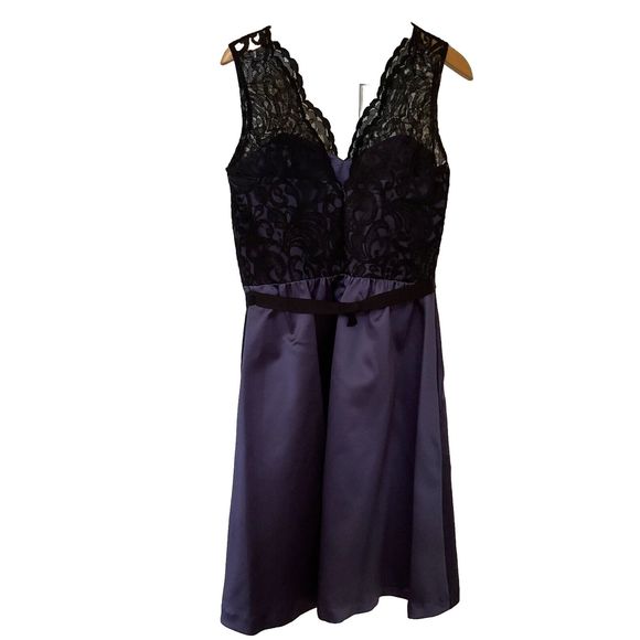 After Six Black Lace Cocktail Length V-Neck Dress Size 10 NWT - Picture 2 of 10